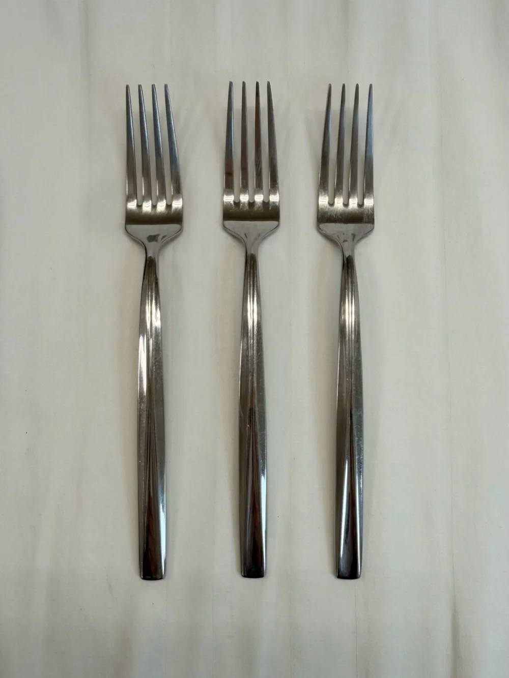 Argent Orfevres Flatware 3 Dinner Forks Capetown 18/10 Stainless Steel Vietnam